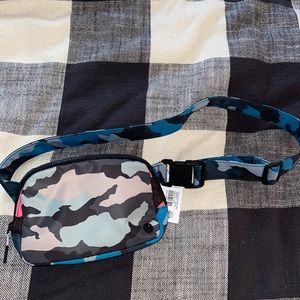 NWT Belt Bag multi camo